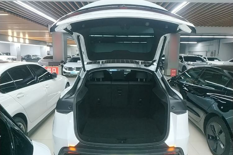 Used Tesla Model Y 2025 Rear-Wheel-Drive Version Trunk