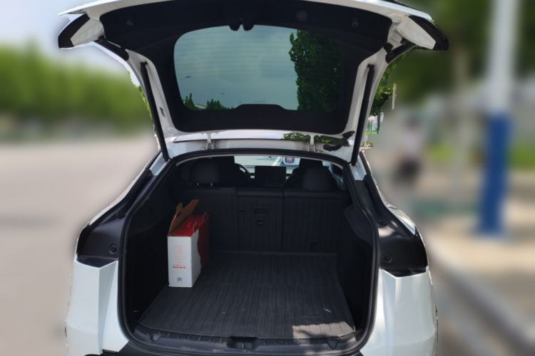 Used Tesla Model Y 2025 Updated Version Long-Range All-Wheel Drive Trunk