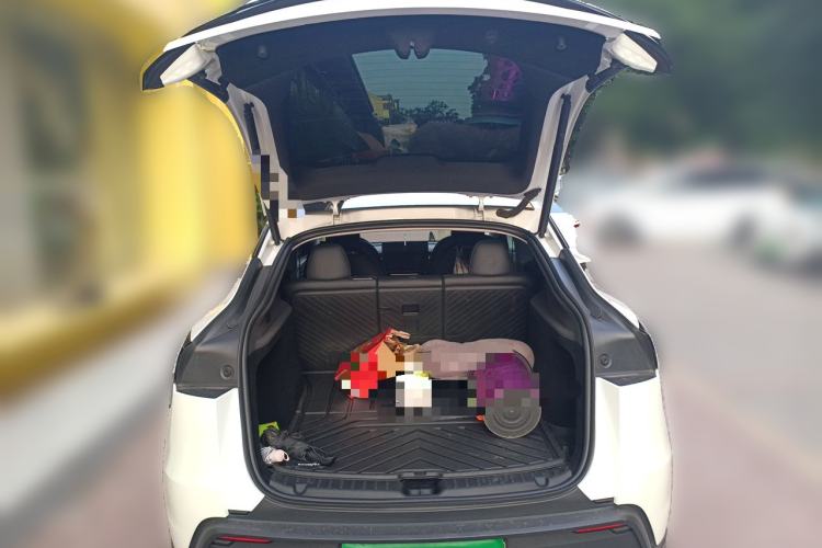 Used Tesla Model Y 2025 Rear-Wheel-Drive Version Trunk