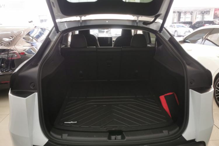 Used Tesla Model Y 2025 Rear-Wheel-Drive Version Trunk