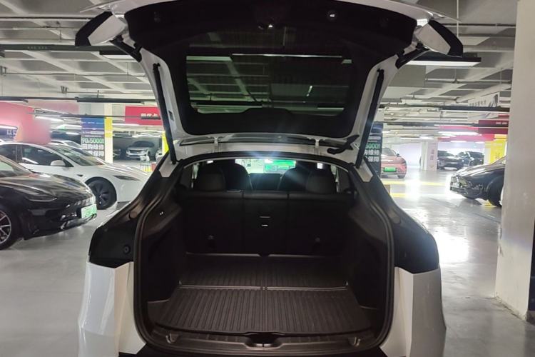 Used Tesla Model Y 2025 Rear-Wheel-Drive Version Trunk