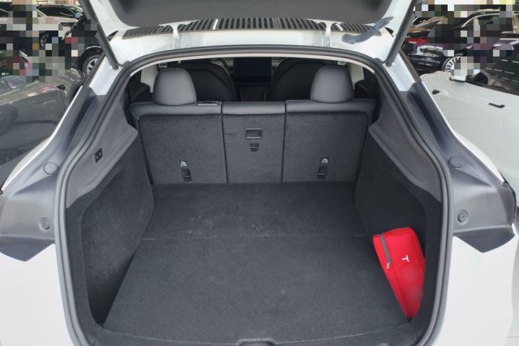 Used Tesla Model Y 2025 Rear-Wheel-Drive Version Trunk