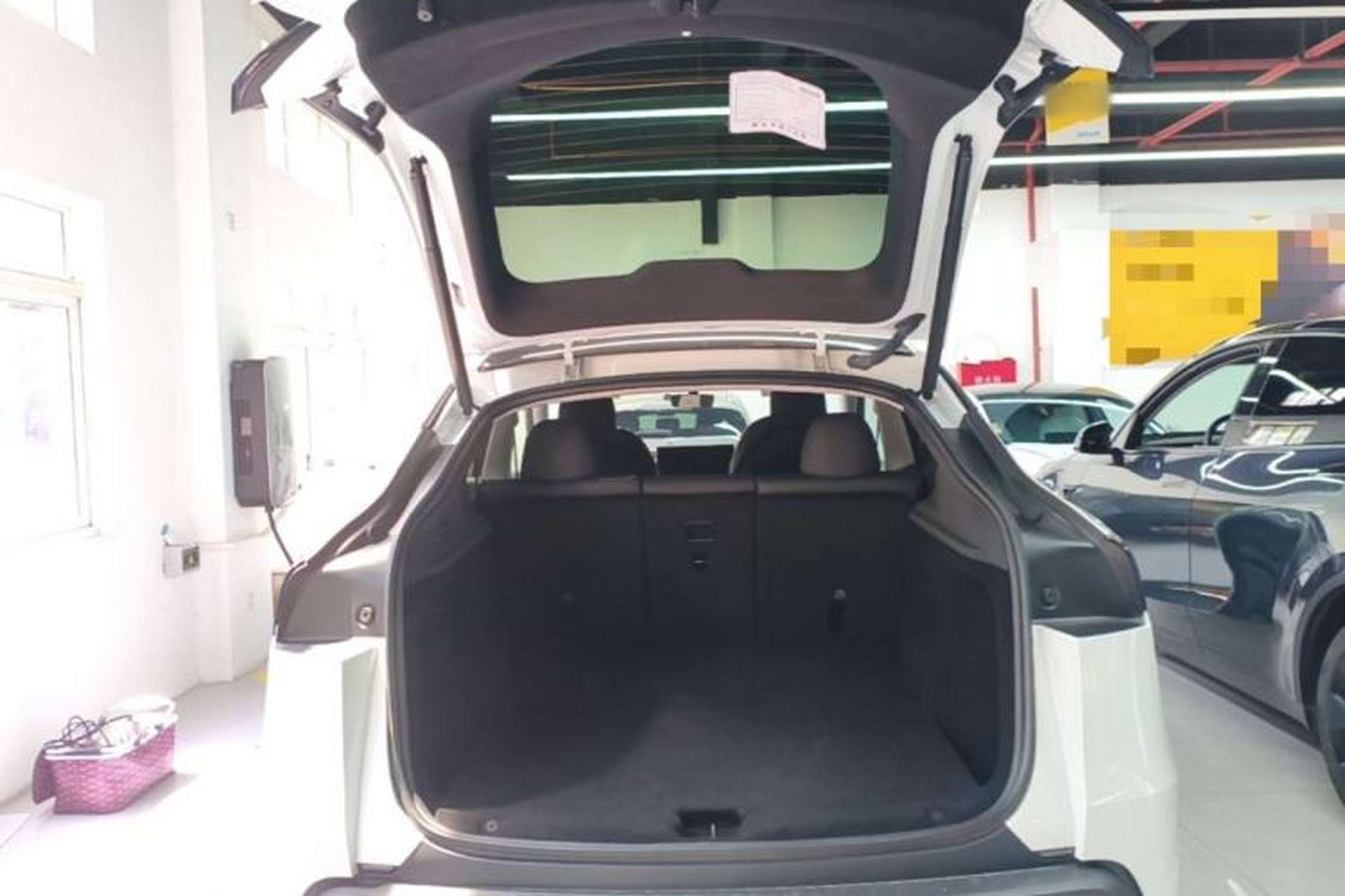Used Tesla Model Y 2025 Rear-Wheel-Drive Version Trunk