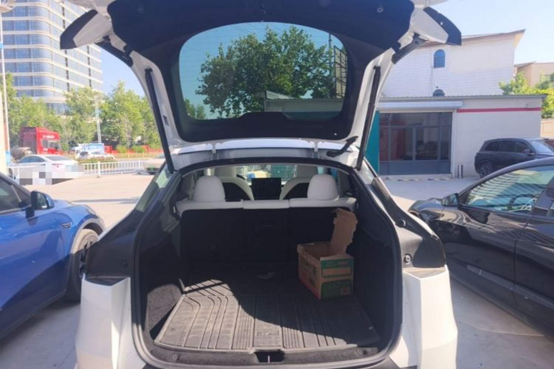 Used Tesla Model Y 2025 Long-Range All-Wheel Drive First Edition Trunk