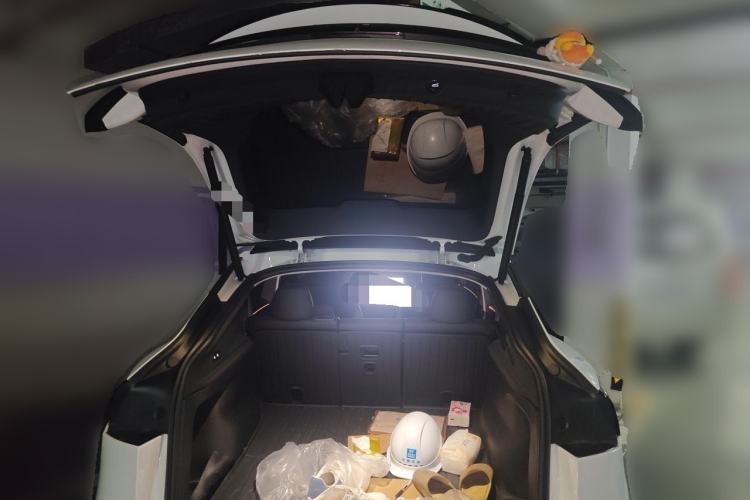 Used Tesla Model Y 2025 Rear-Wheel-Drive Version Trunk