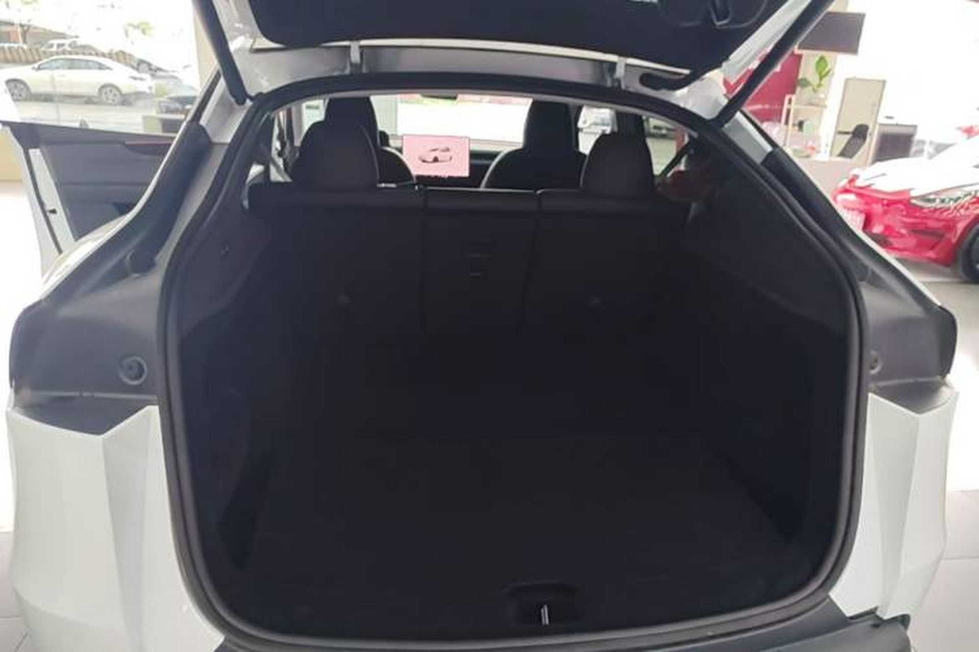 Used Tesla Model Y 2025 Rear-Wheel-Drive Version Trunk