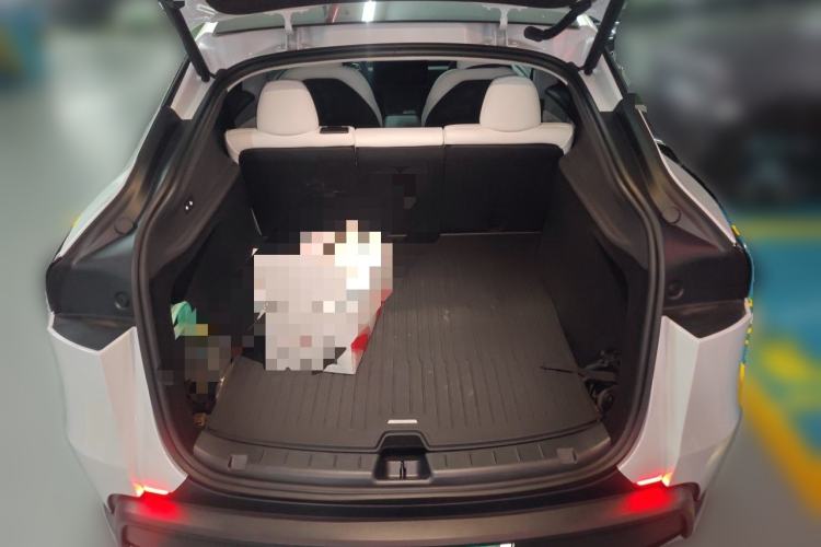 Used Tesla Model Y 2025 Rear-Wheel-Drive Version Trunk