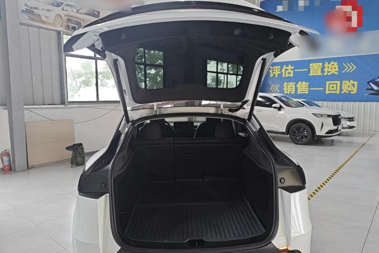 Used Tesla Model Y 2025 Rear-Wheel-Drive Version Trunk