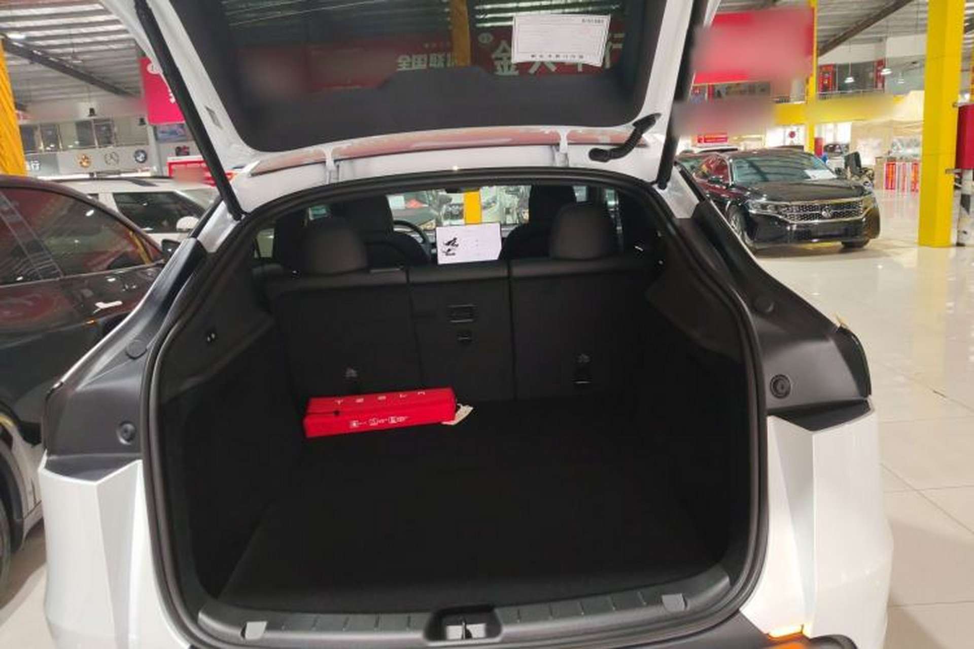 Used Tesla Model Y 2025 Rear-Wheel-Drive Version Trunk