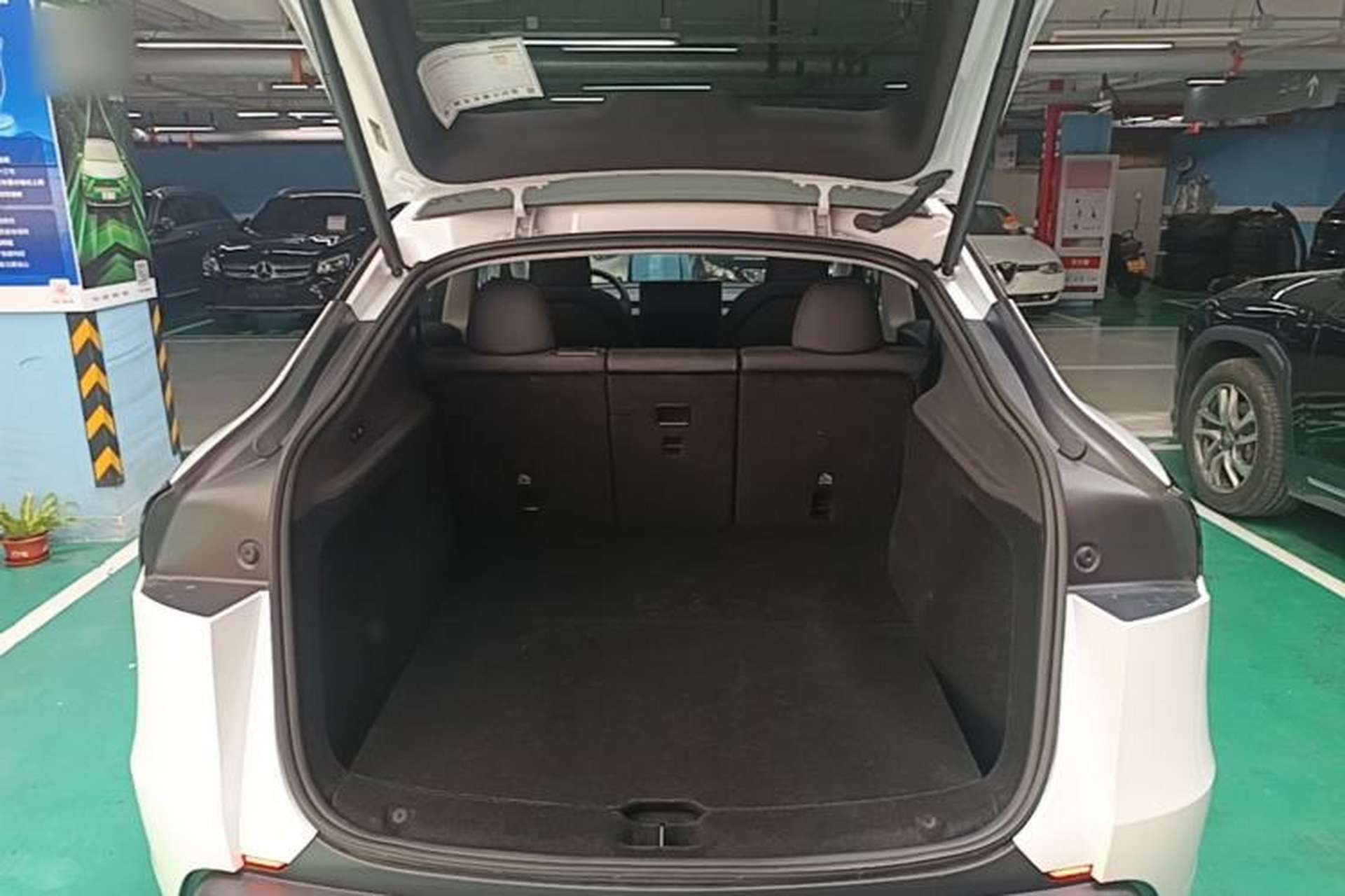 Used Tesla Model Y 2025 Rear-Wheel-Drive Version Trunk