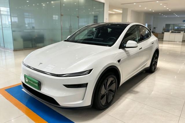 Used Tesla Model Y 2025 Rear-Wheel-Drive Version