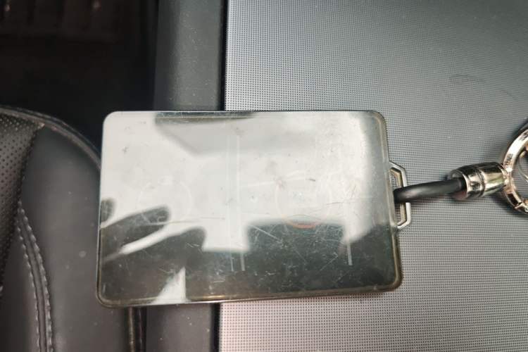 Used Tesla Model Y 2025 Rear-Wheel-Drive Version Vehicle Key