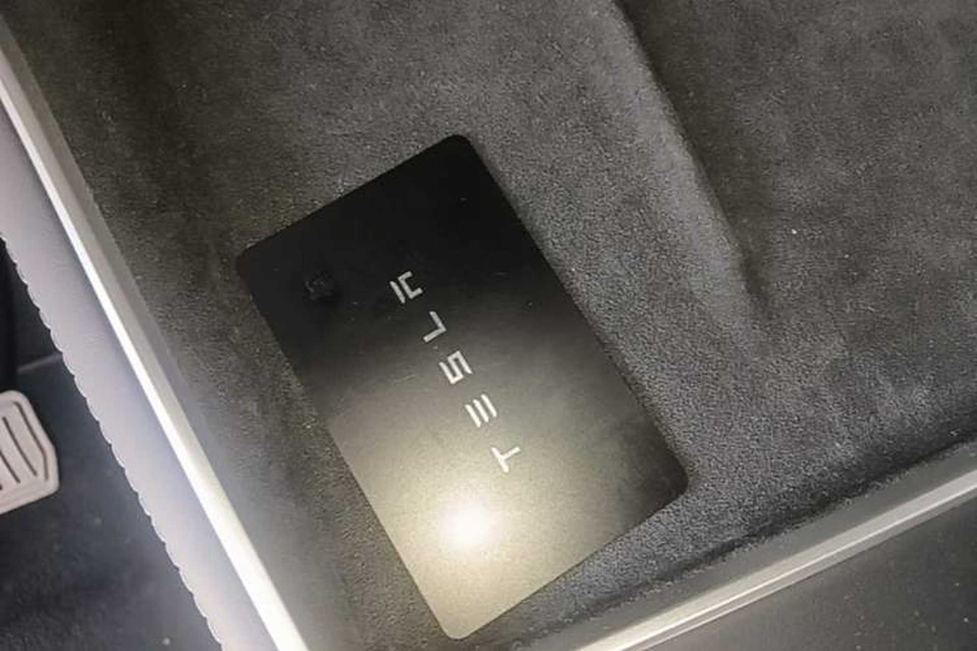 Used Tesla Model Y 2025 Long-Range All-Wheel-Drive Version Vehicle Key