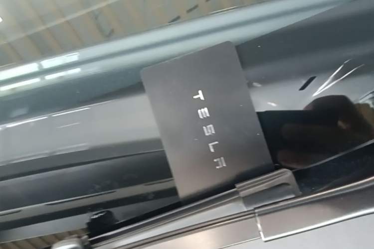Used Tesla Model Y 2025 Rear-Wheel Drive First Edition Vehicle Key