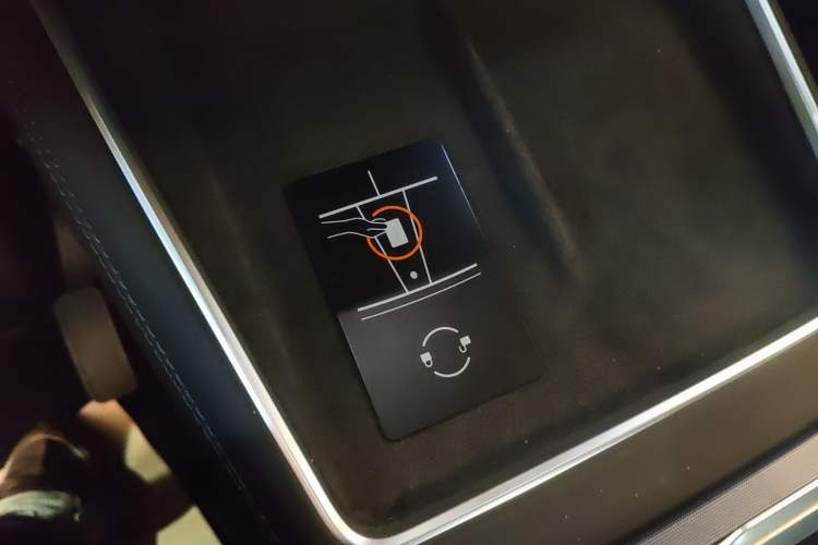 Used Tesla Model Y 2025 Rear-Wheel-Drive Version Vehicle Key