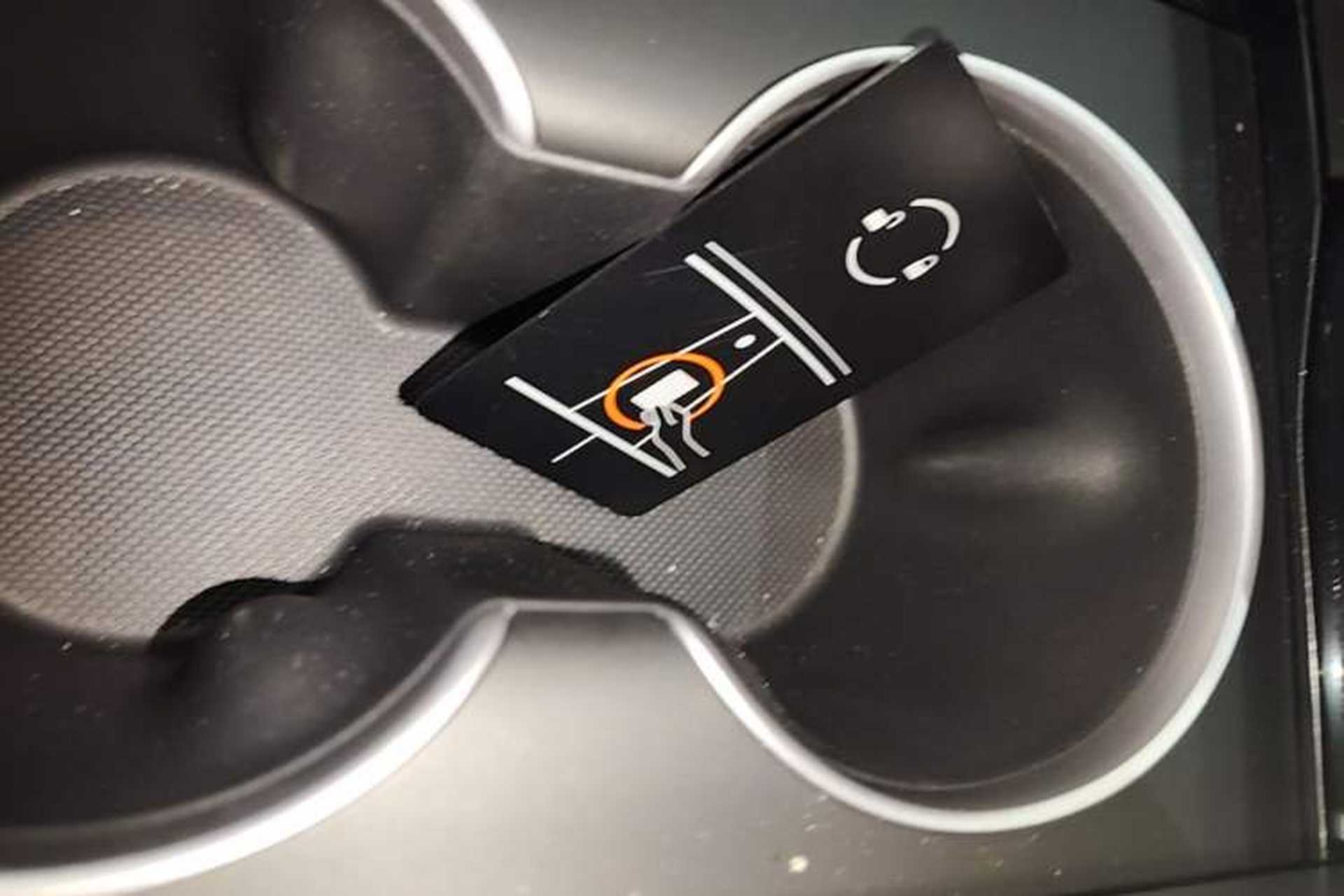 Used Tesla Model Y 2025 Long-Range All-Wheel-Drive Version Vehicle Key