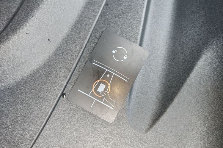 Used Tesla Model Y 2025 Rear-Wheel-Drive Version Vehicle Key
