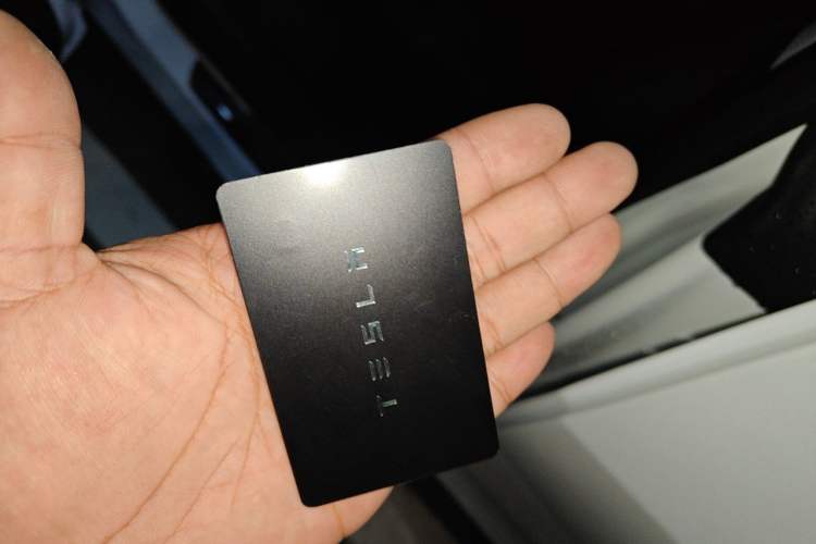 Used Tesla Model Y 2025 Updated Version Long-Range All-Wheel Drive Vehicle Key
