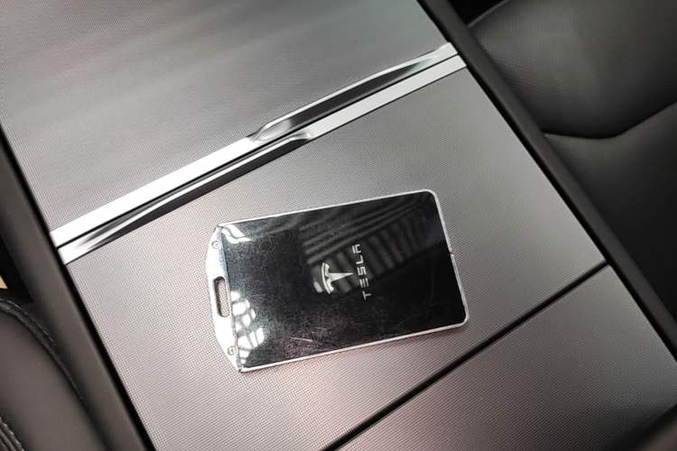Used Tesla Model Y 2025 Rear-Wheel-Drive Version Vehicle Key