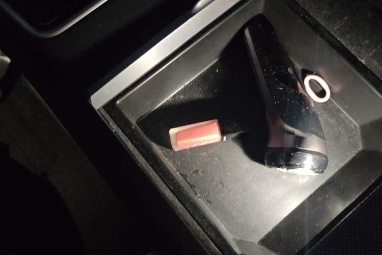 Used Tesla Model Y 2025 Rear-Wheel-Drive Version Vehicle Key