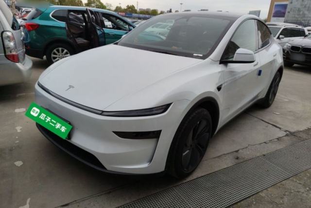 Used Tesla Model Y 2025 Rear-Wheel-Drive Version