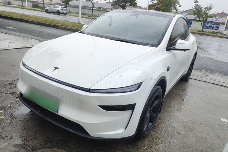 Tesla Model Y 2025 Rear-Wheel-Drive Version