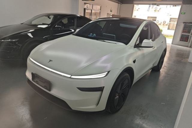 Used Tesla Model Y 2025 Rear-Wheel-Drive Version