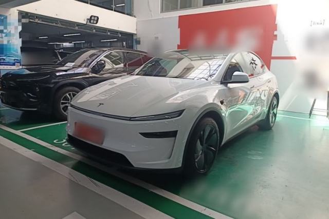 Used Tesla Model Y 2025 Rear-Wheel-Drive Version