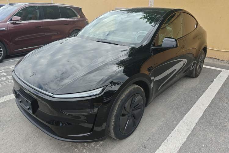 Tesla Model Y 2026 Rear-Drive Model
