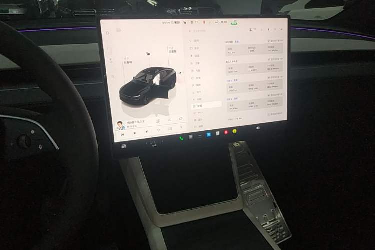 Used Tesla Model Y 2026 Long-Range All-Wheel-Drive Model Audio And AC Panel