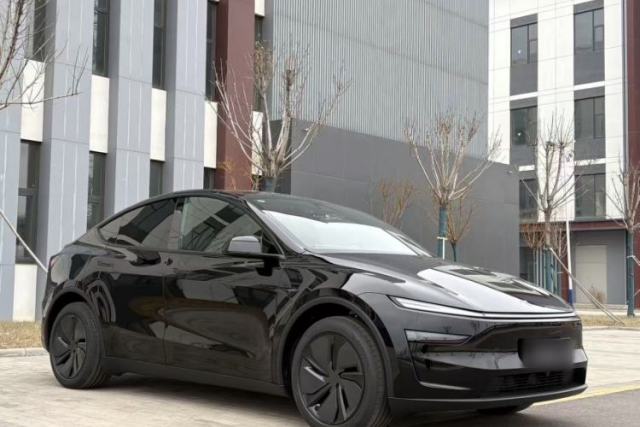 Used Tesla Model Y 2026 Rear-Drive Model