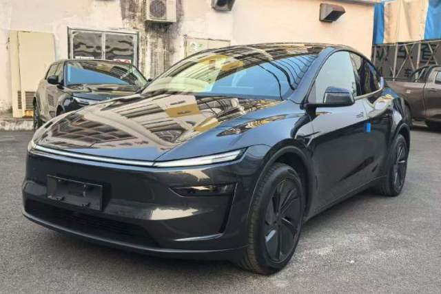 Used Tesla Model Y 2026 Rear-Drive Model