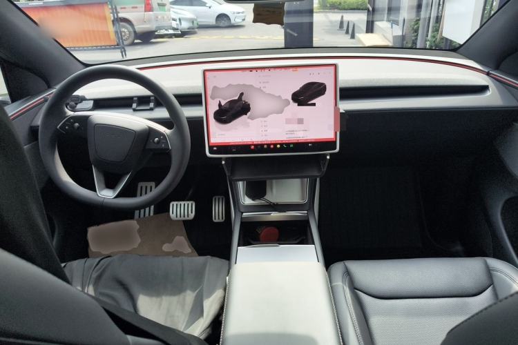 Used Tesla Model Y 2026 Facelifted Long-Range Rear-Drive Model Center Console