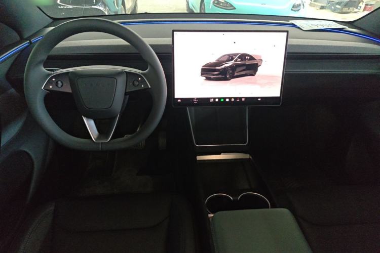 Used Tesla Model Y 2026 Rear-Drive Model Center Console