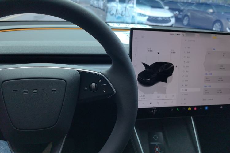 Used Tesla Model Y 2026 Rear-Drive Model Center Console