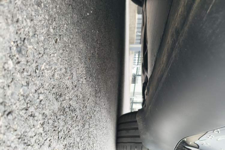 Used Tesla Model Y 2026 Facelifted Long-Range Rear-Drive Model Chassis Rear Left