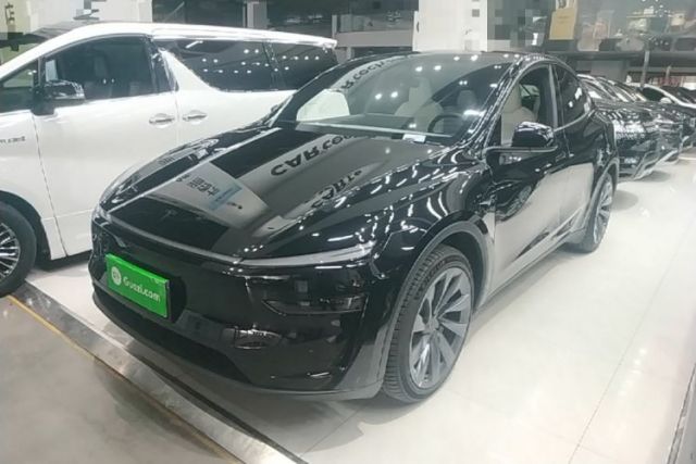 Used Tesla Model Y 2026 Long-Range All-Wheel-Drive Model