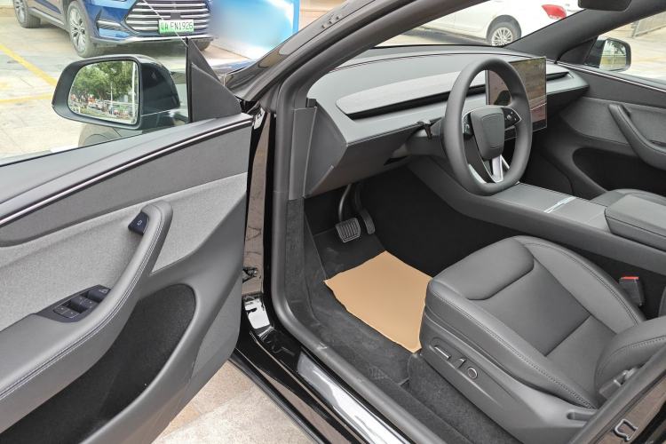Used Tesla Model Y 2026 Rear-Drive Model Driver Seat