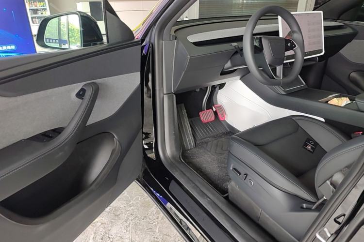 Used Tesla Model Y 2026 Rear-Drive Model Driver Seat