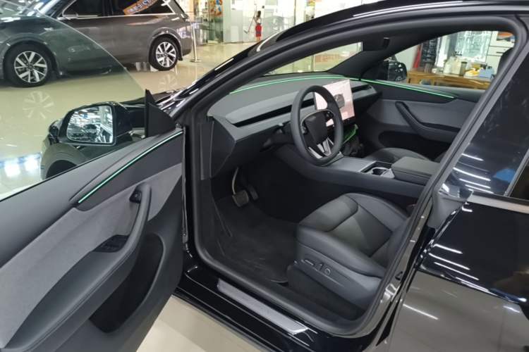 Used Tesla Model Y 2026 Rear-Drive Model Driver Seat