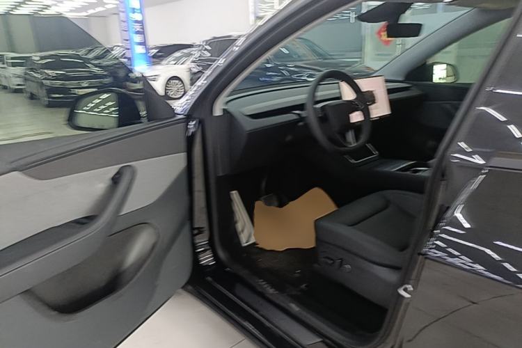 Used Tesla Model Y 2026 Model Long-Range Rear-Wheel-Drive Version Driver Seat