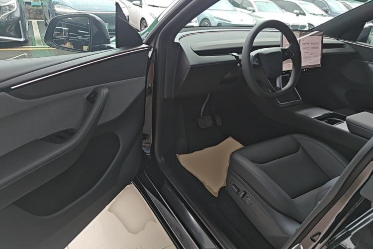Used Tesla Model Y 2026 Rear-Drive Model Driver Seat