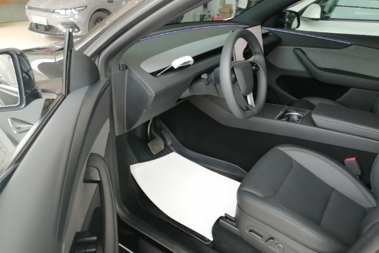 Used Tesla Model Y 2026 Model Long-Range Rear-Wheel-Drive Version Driver Seat