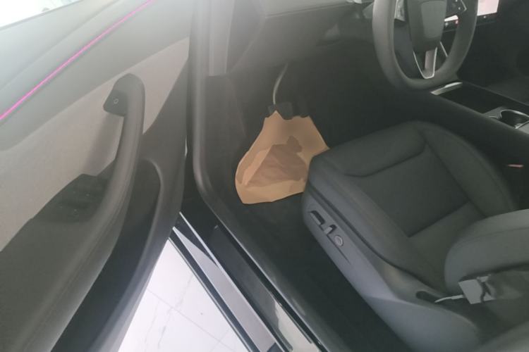 Used Tesla Model Y 2026 Rear-Drive Model Driver Seat