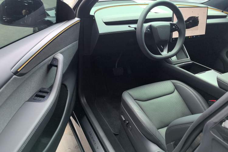 Used Tesla Model Y 2026 Rear-Drive Model Driver Seat