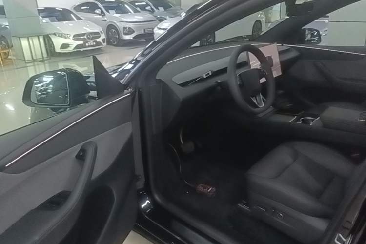 Used Tesla Model Y 2026 Rear-Drive Model Driver Seat