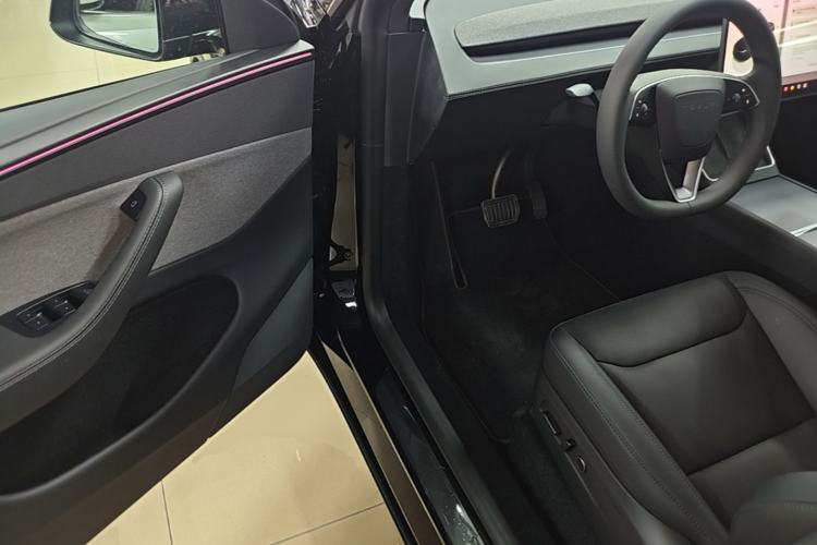 Used Tesla Model Y 2026 Rear-Drive Model Driver Seat