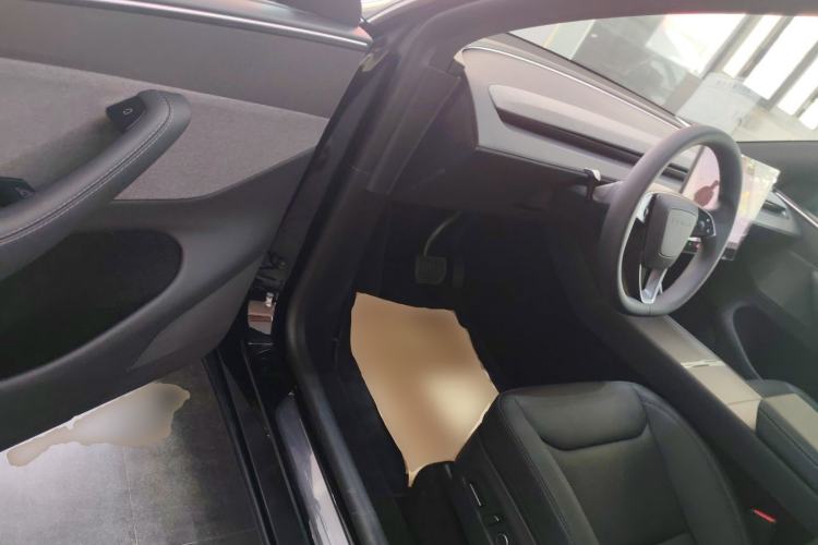 Used Tesla Model Y 2026 Rear-Drive Model Driver Seat