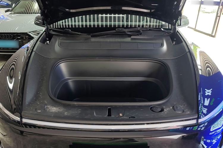 Used Tesla Model Y 2026 Rear-Drive Model Engine Bay