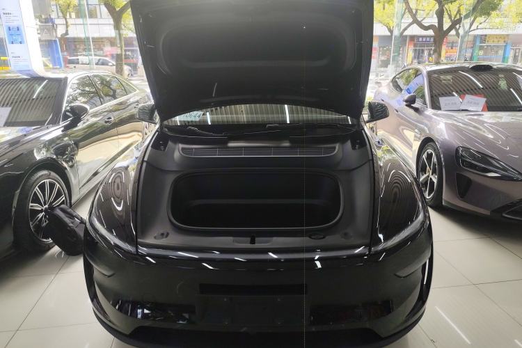 Used Tesla Model Y 2026 Rear-Drive Model Engine Bay
